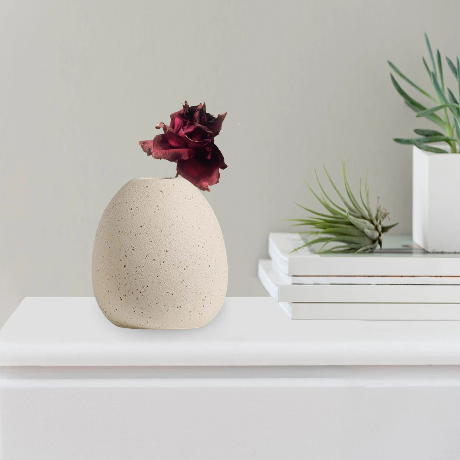 Modern Ceramic Bud Vase — Minimalist Boho Floral Vessel