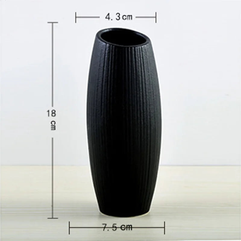 Modern Black Ceramic Vase — Retro European Handmade Home Decor