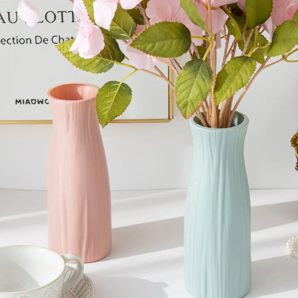 Sculptural Ceramic-Look Vase — Modern Home & Garden Accent Piece
