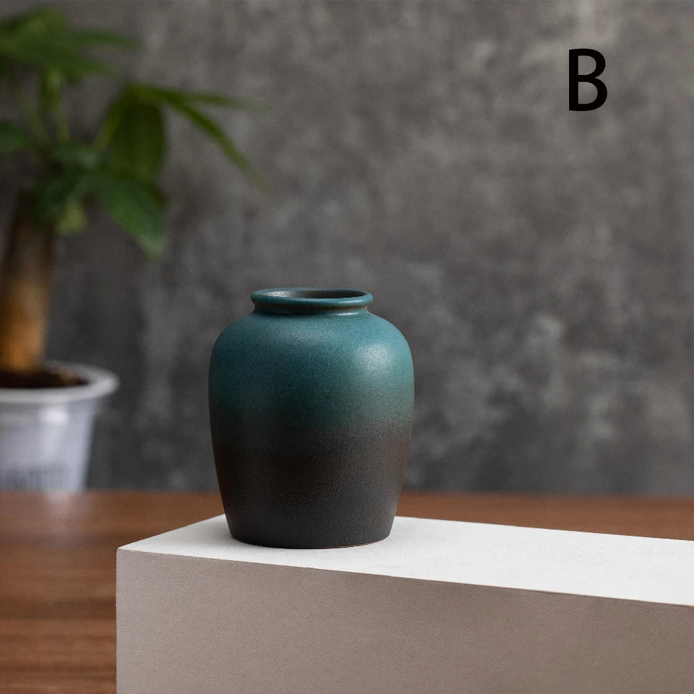 Small Matte Ceramic Vase — Frosted Elegant Table & Shelf Decor