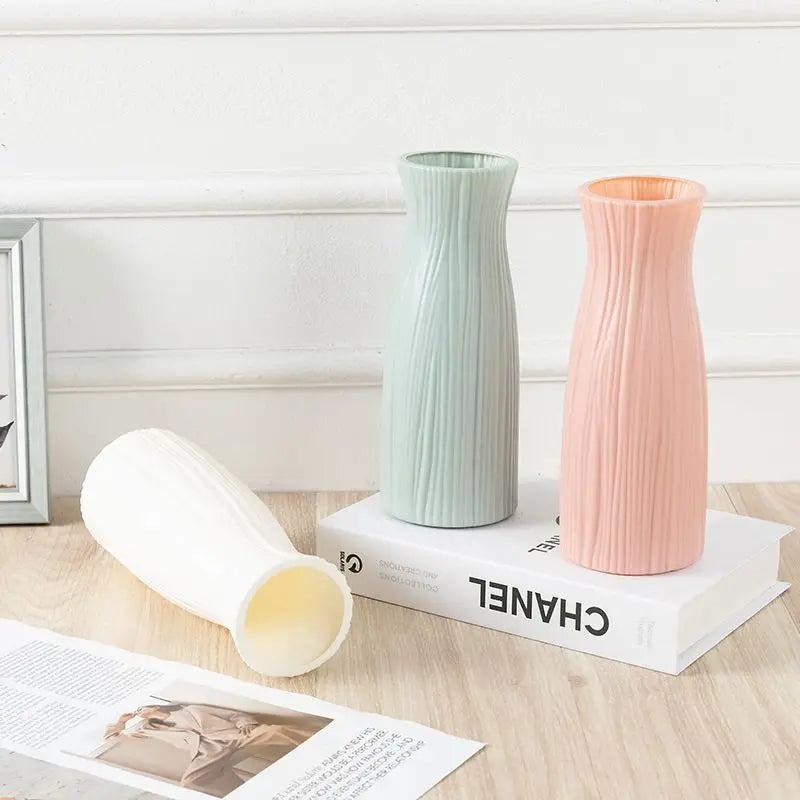 Sculptural Ceramic-Look Vase — Modern Home & Garden Accent Piece