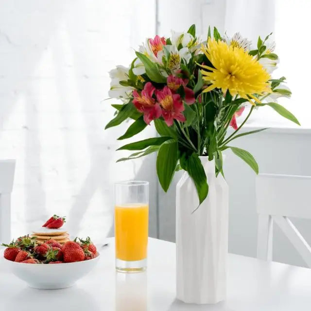 Ceramic-Look Dried Flower Vase — Wedding & Courtyard Ornament