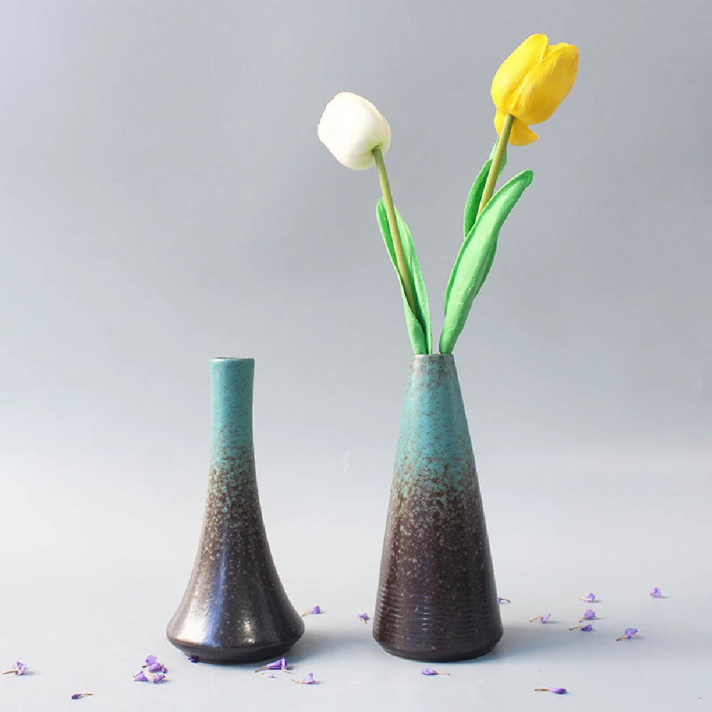 Small Japanese-Style Ceramic Bud Vase — Simple Tabletop Ornament