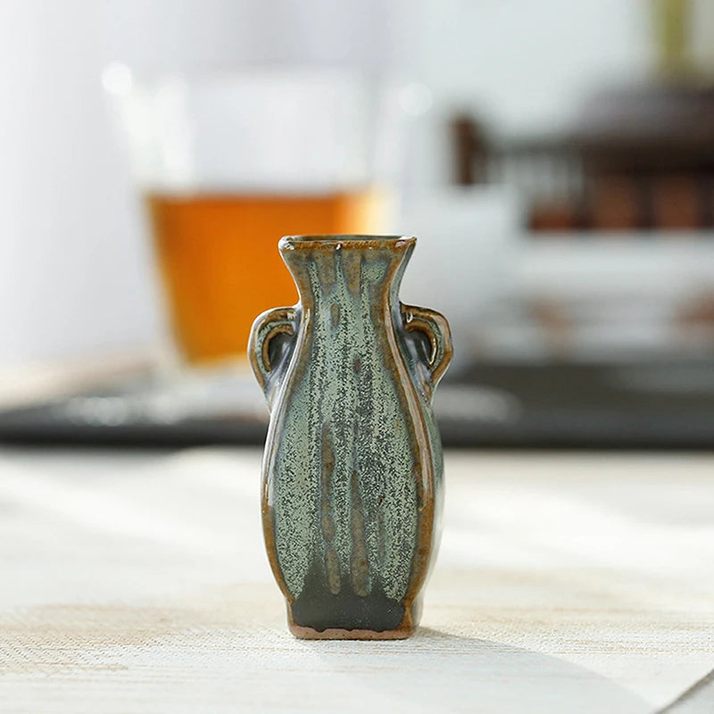 Miniature Ceramic Vase — Retro Tabletop Ornament & Hydroponic Planter