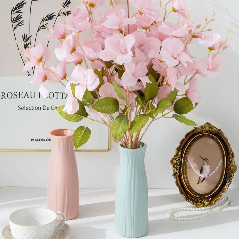 Sculptural Ceramic-Look Vase — Modern Home & Garden Accent Piece