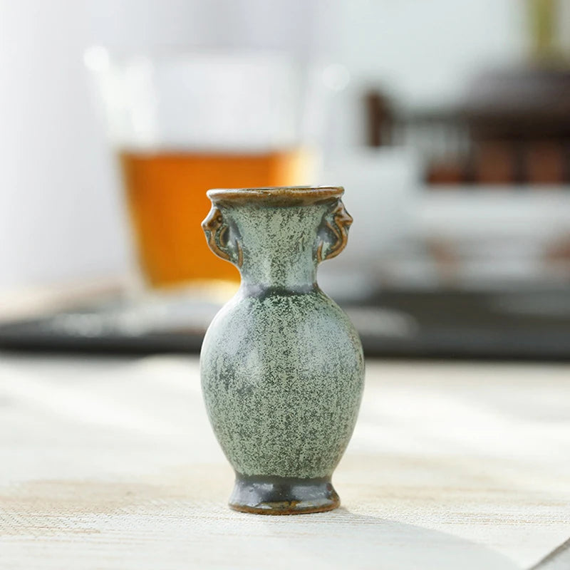 Miniature Ceramic Vase — Retro Tabletop Ornament & Hydroponic Planter