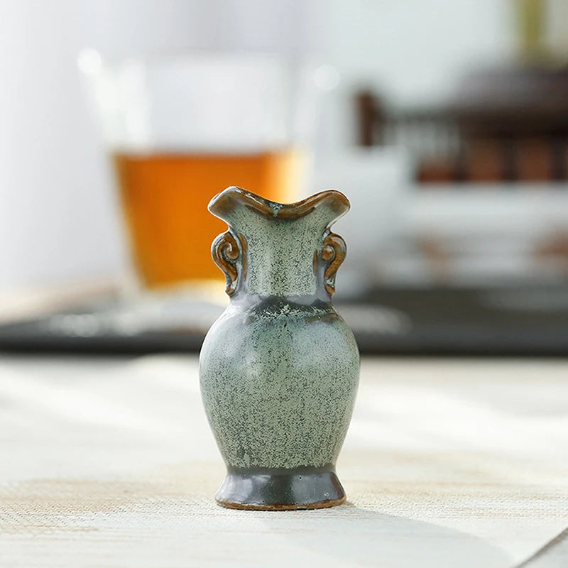 Miniature Ceramic Vase — Retro Tabletop Ornament & Hydroponic Planter