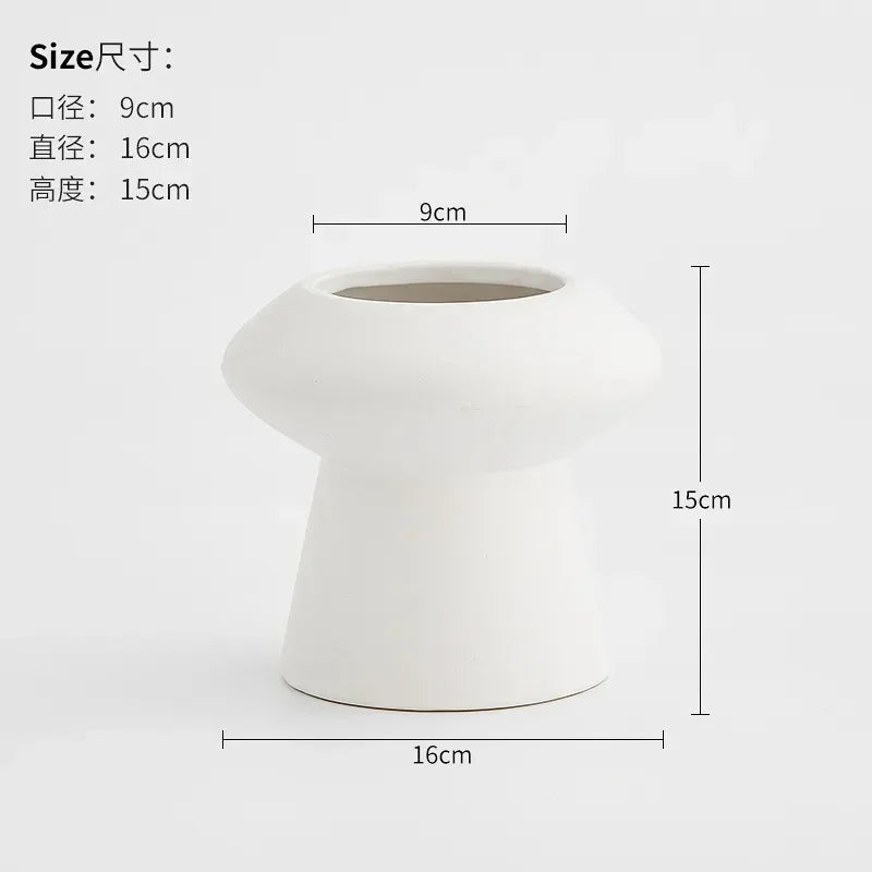 Minimalist Ceramic Vase — Modern Dried Flower Arrangement Vessel
