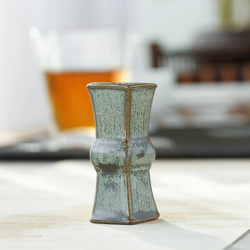 Miniature Ceramic Vase — Retro Tabletop Ornament & Hydroponic Planter