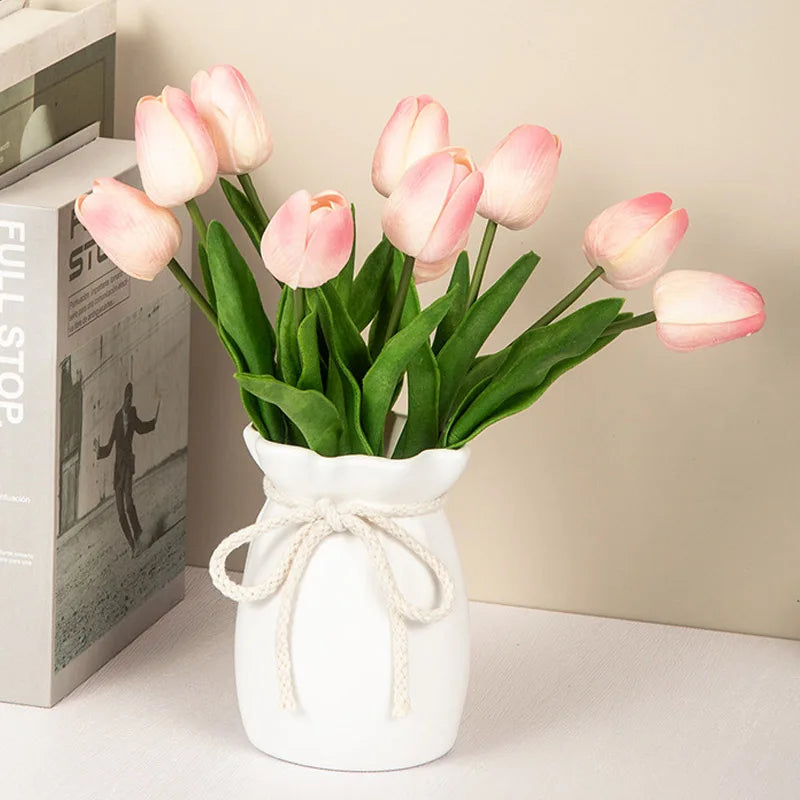 Minimalist Ceramic-Look Vase — Modern Bedroom & Living Room Vessel