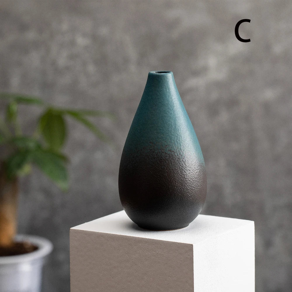 Small Matte Ceramic Vase — Frosted Elegant Table & Shelf Decor