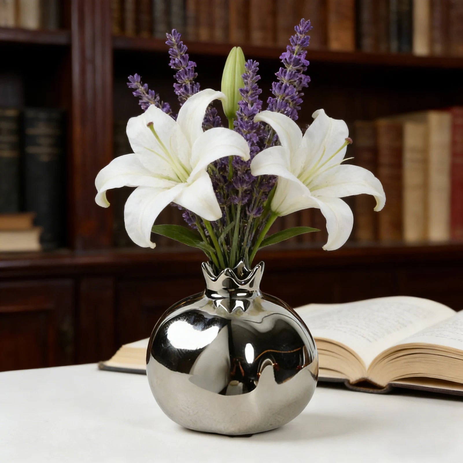Pomegranate Porcelain Vase — Traditional Chinese-Style Desk Ornament