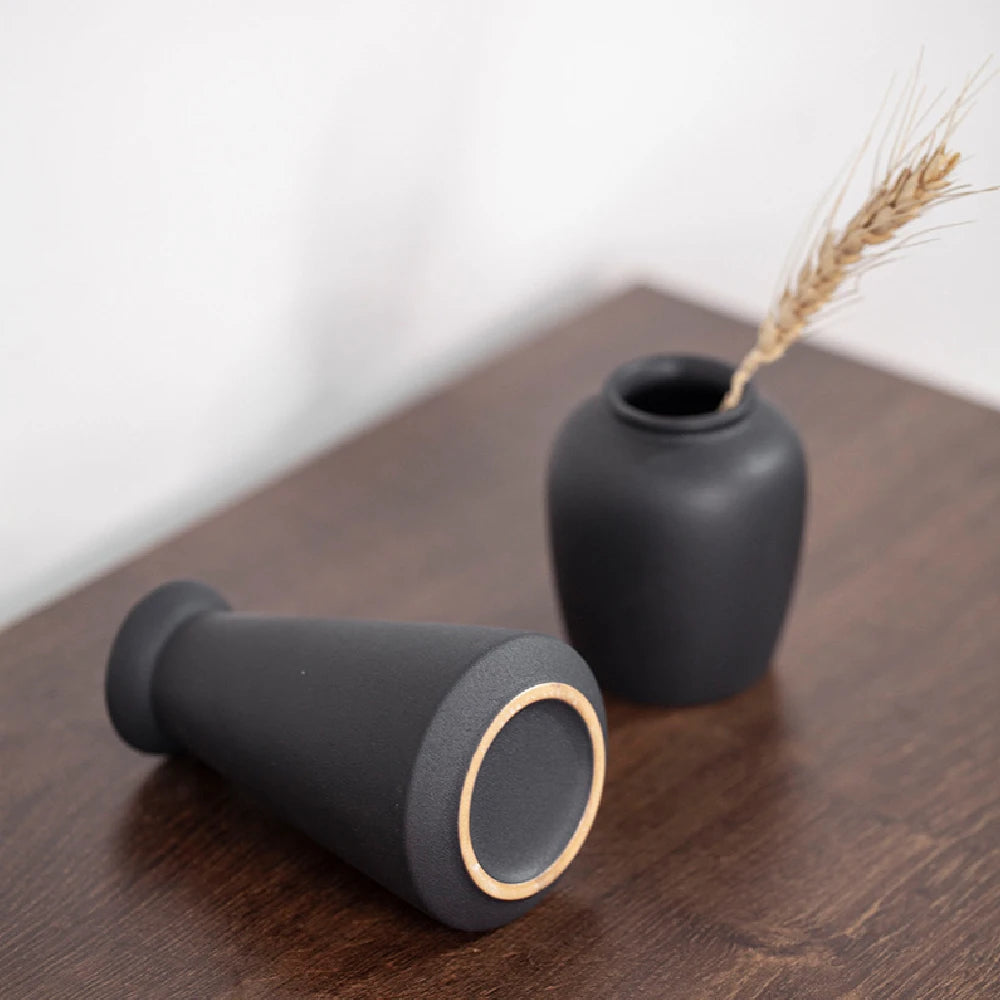 Small Matte Ceramic Vase — Frosted Elegant Table & Shelf Decor