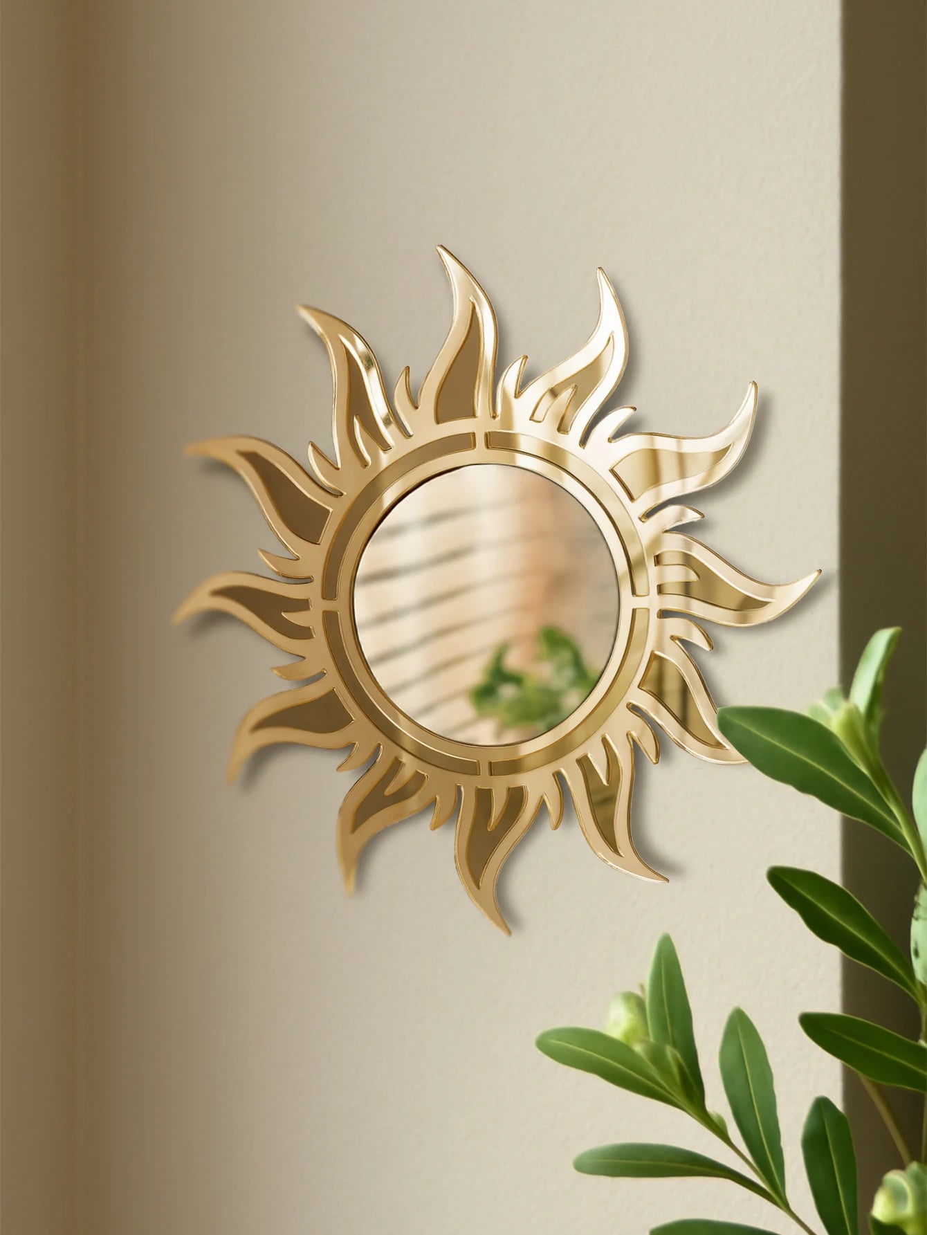 Boho Sunburst Wall Mirror — Gold & Silver Decorative Accent