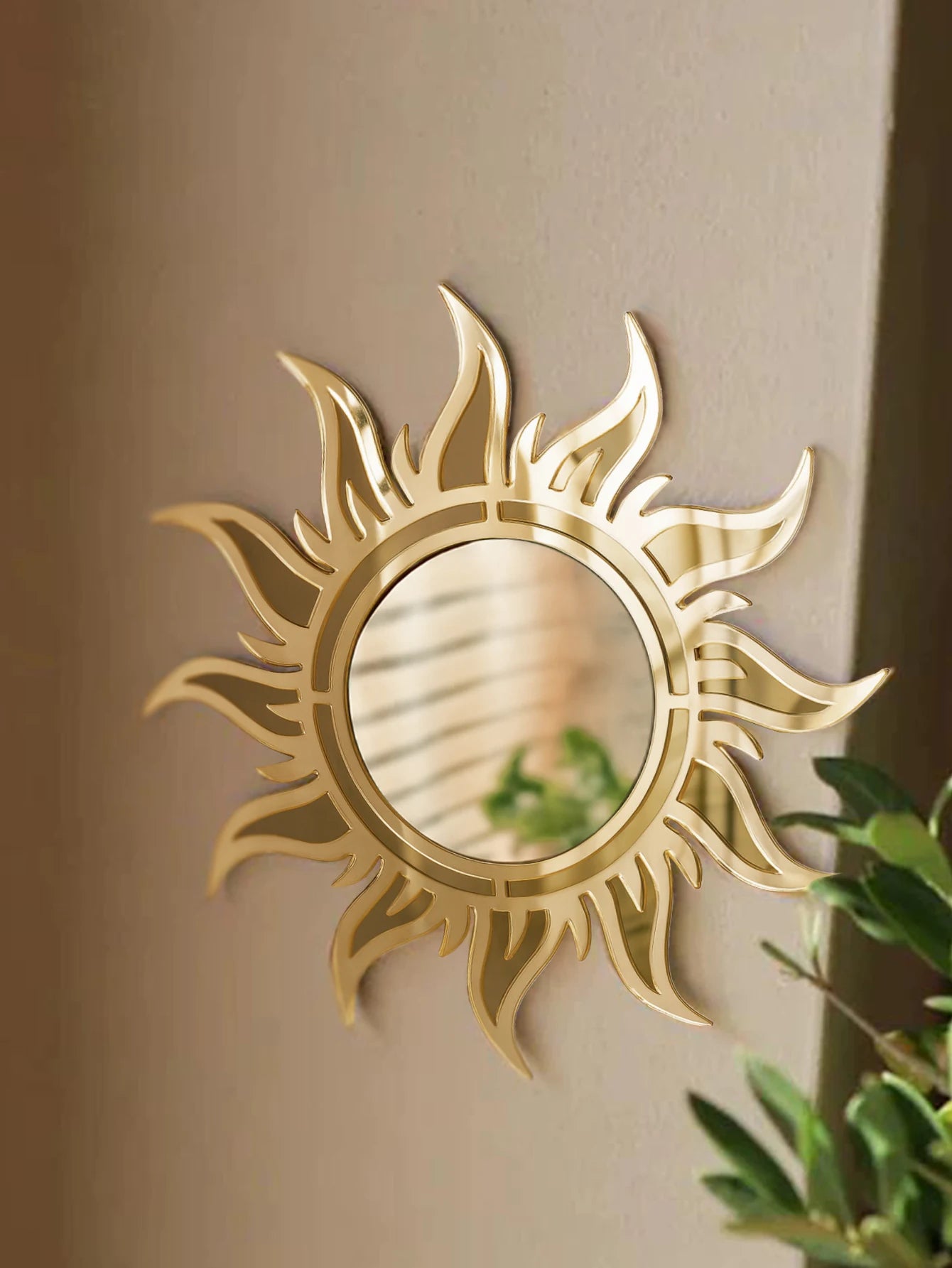 Boho Sunburst Wall Mirror — Gold & Silver Decorative Accent