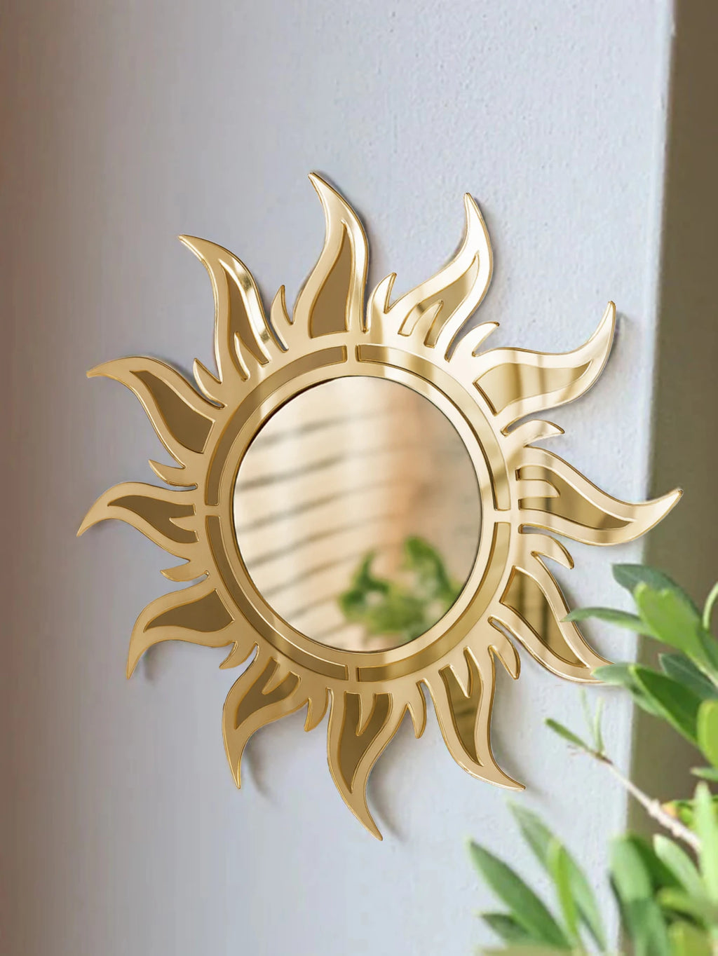 Boho Sunburst Wall Mirror — Gold & Silver Decorative Accent