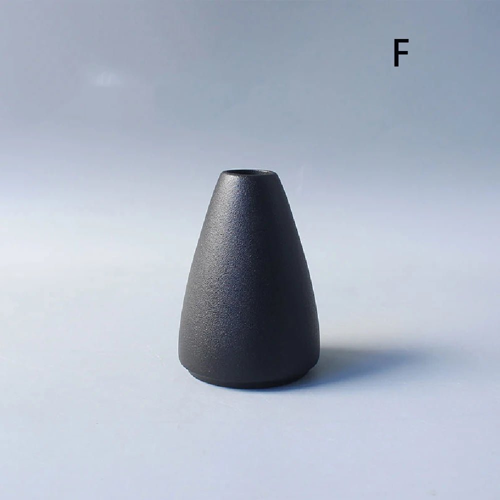 Small Japanese-Style Ceramic Bud Vase — Simple Tabletop Ornament